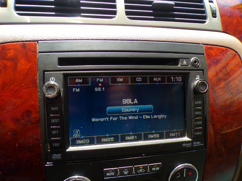 Used 2010 Chevrolet Suburban LTZ image 14