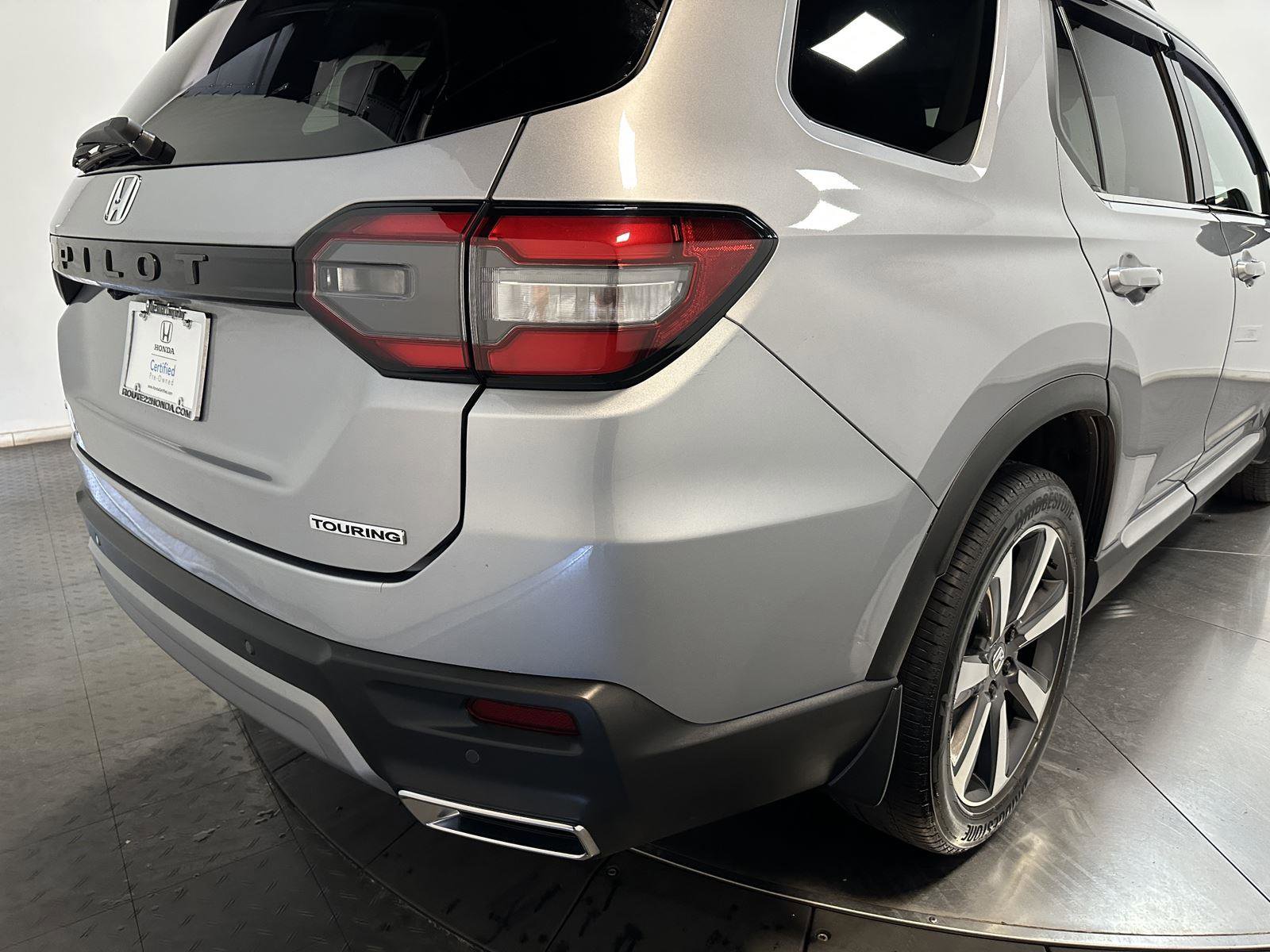 Certified 2024 Honda Pilot Touring image 14