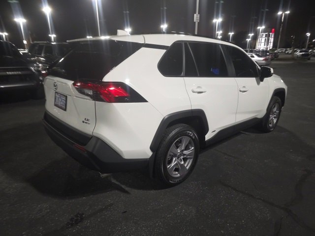 Used 2025 Toyota RAV4 LE image 6