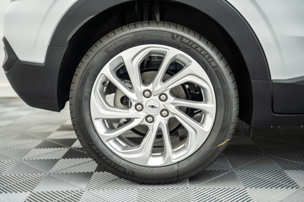New 2027 Chevrolet Bolt LT w/ LPO, All-Weather Package FWD image 15