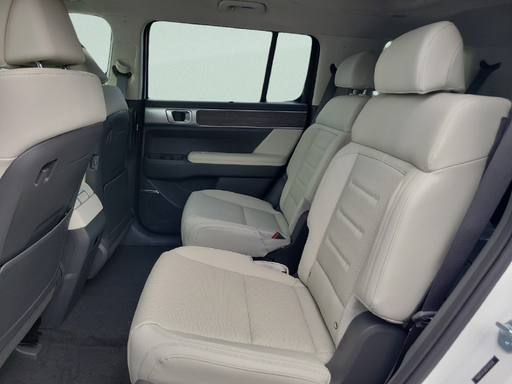 New 2027 Hyundai Santa Fe Calligraphy FWD image 11