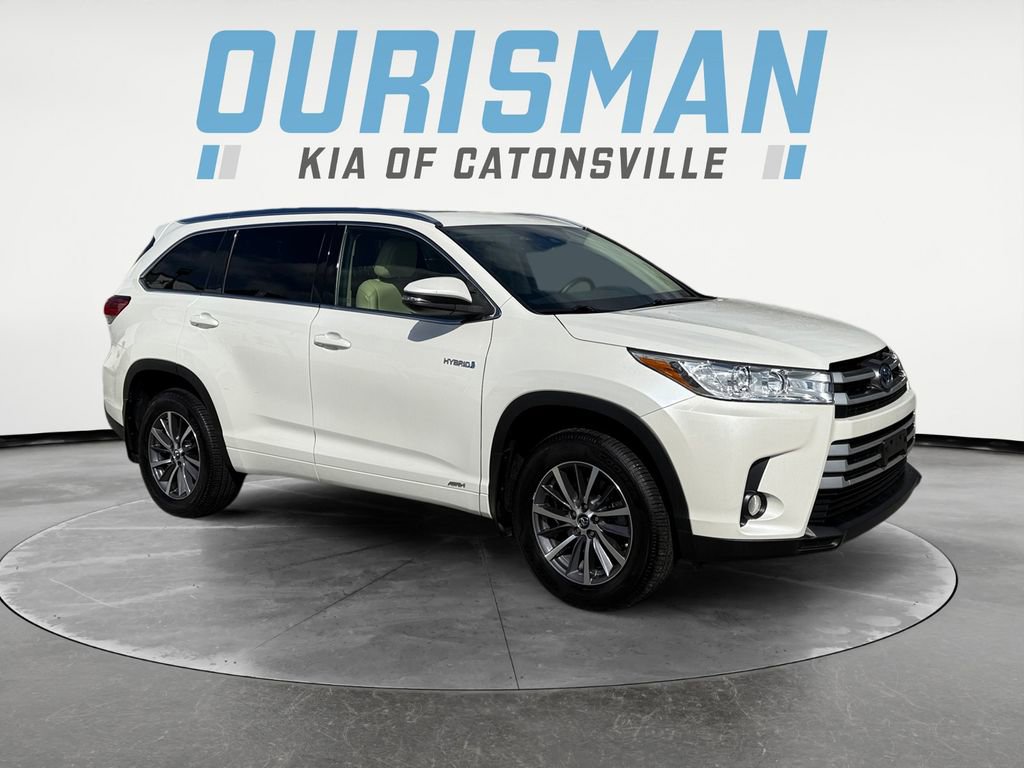 Used 2017 Toyota Highlander XLE