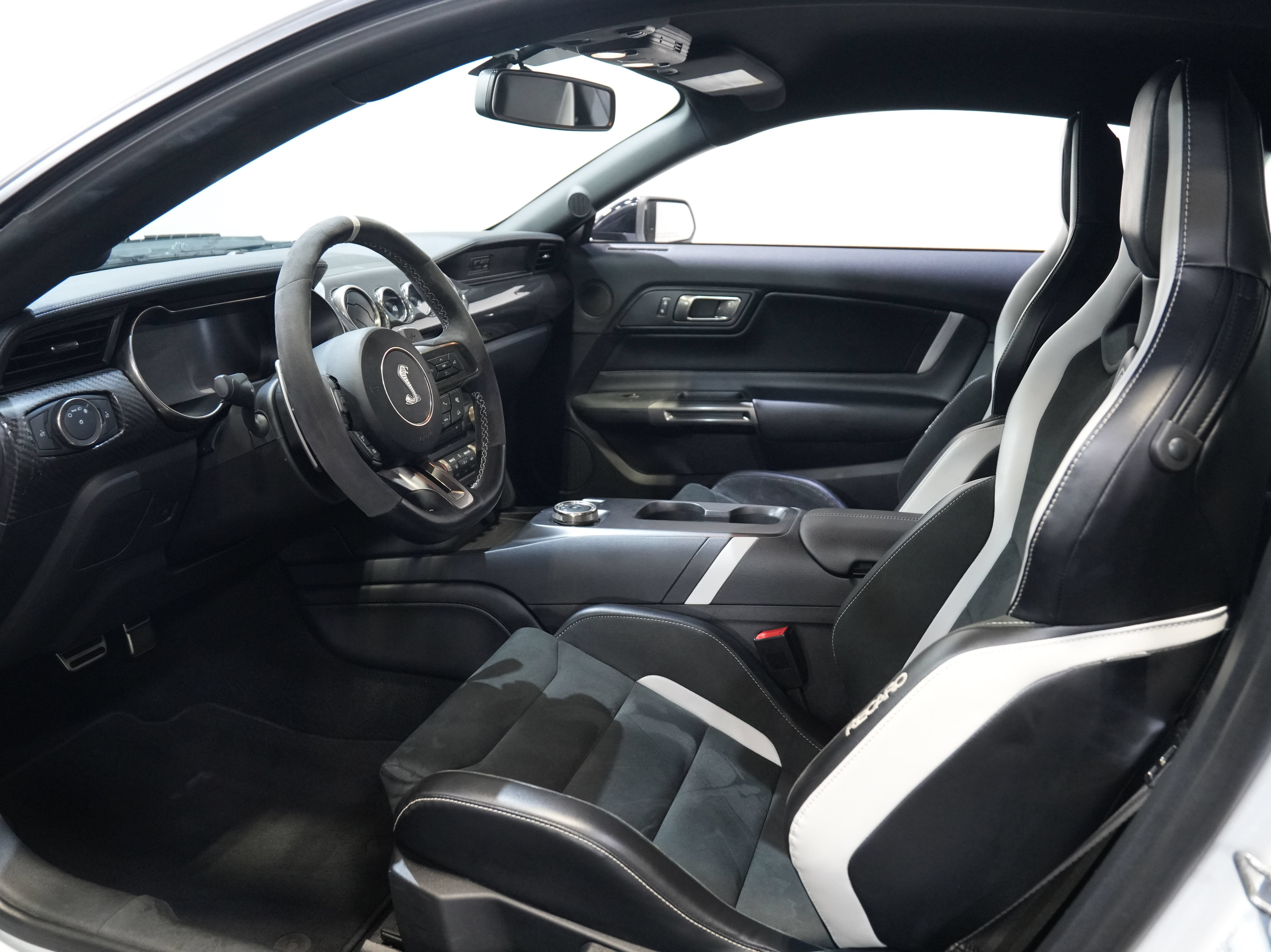 Used 2020 Ford Mustang Shelby GT500 w/ Carbon Fiber Track Pack RWD image 29