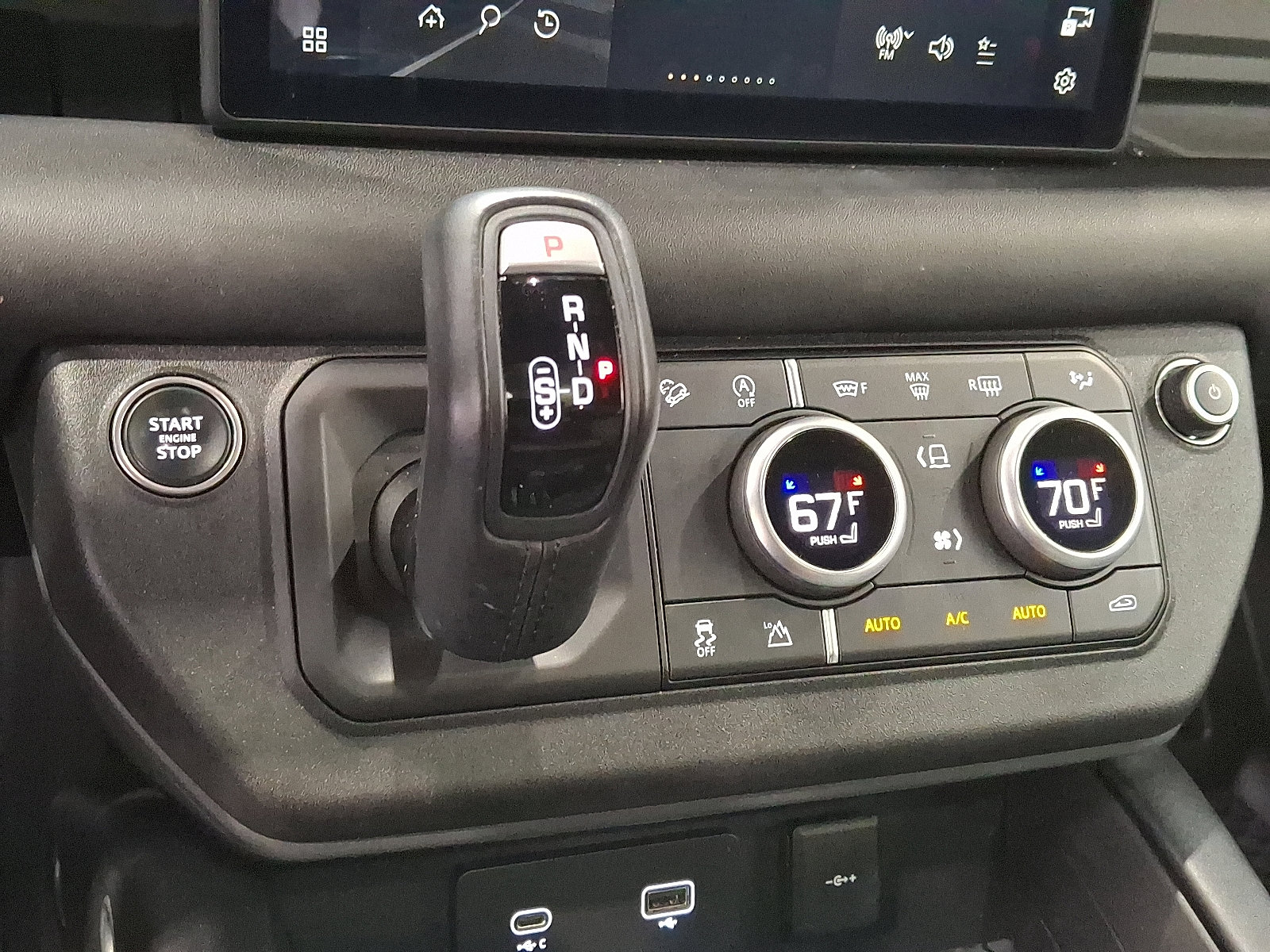 Certified 2023 Land Rover Defender 110 X-Dynamic SE image 15