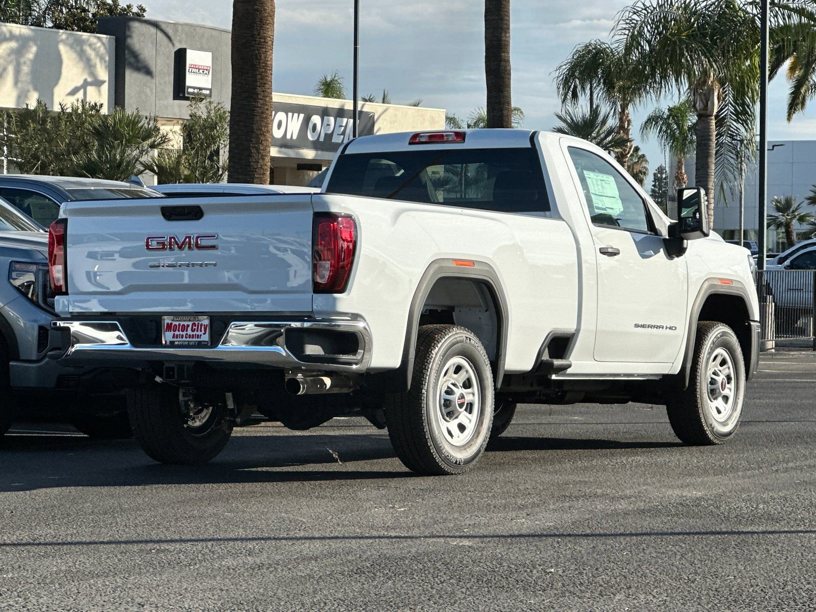 New 2025 GMC Sierra 2500 Pro w/ Convenience Package RWD video 4
