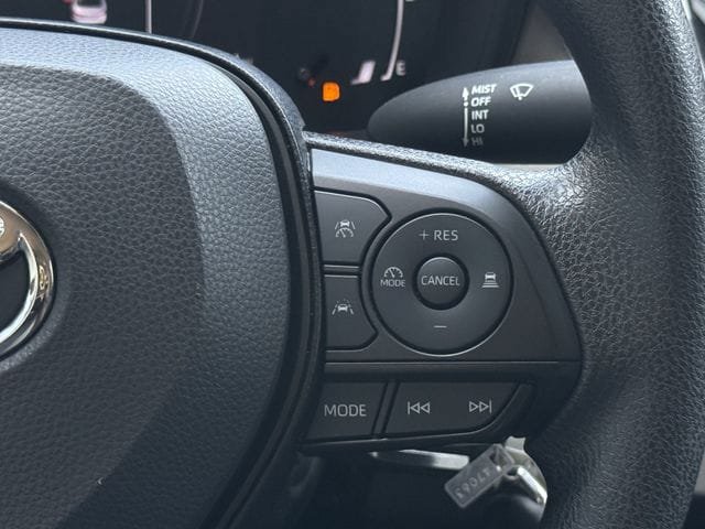 Used 2026 Toyota Corolla LE FWD image 15