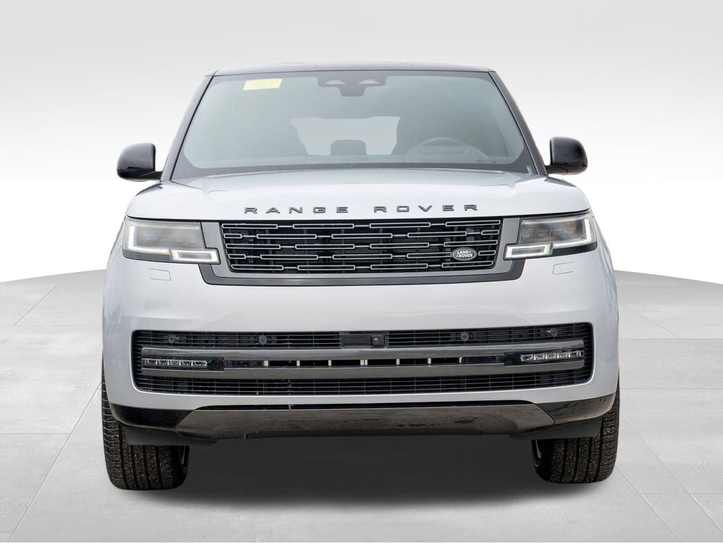 New 2025 Land Rover Range Rover SE image 2