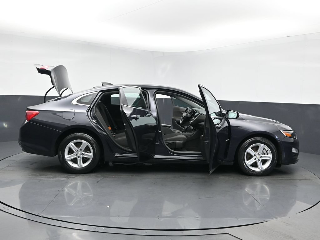 Used 2022 Chevrolet Malibu LS FWD image 27