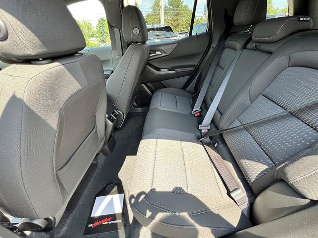 New 2027 Chevrolet Equinox LT AWD/4WD image 16