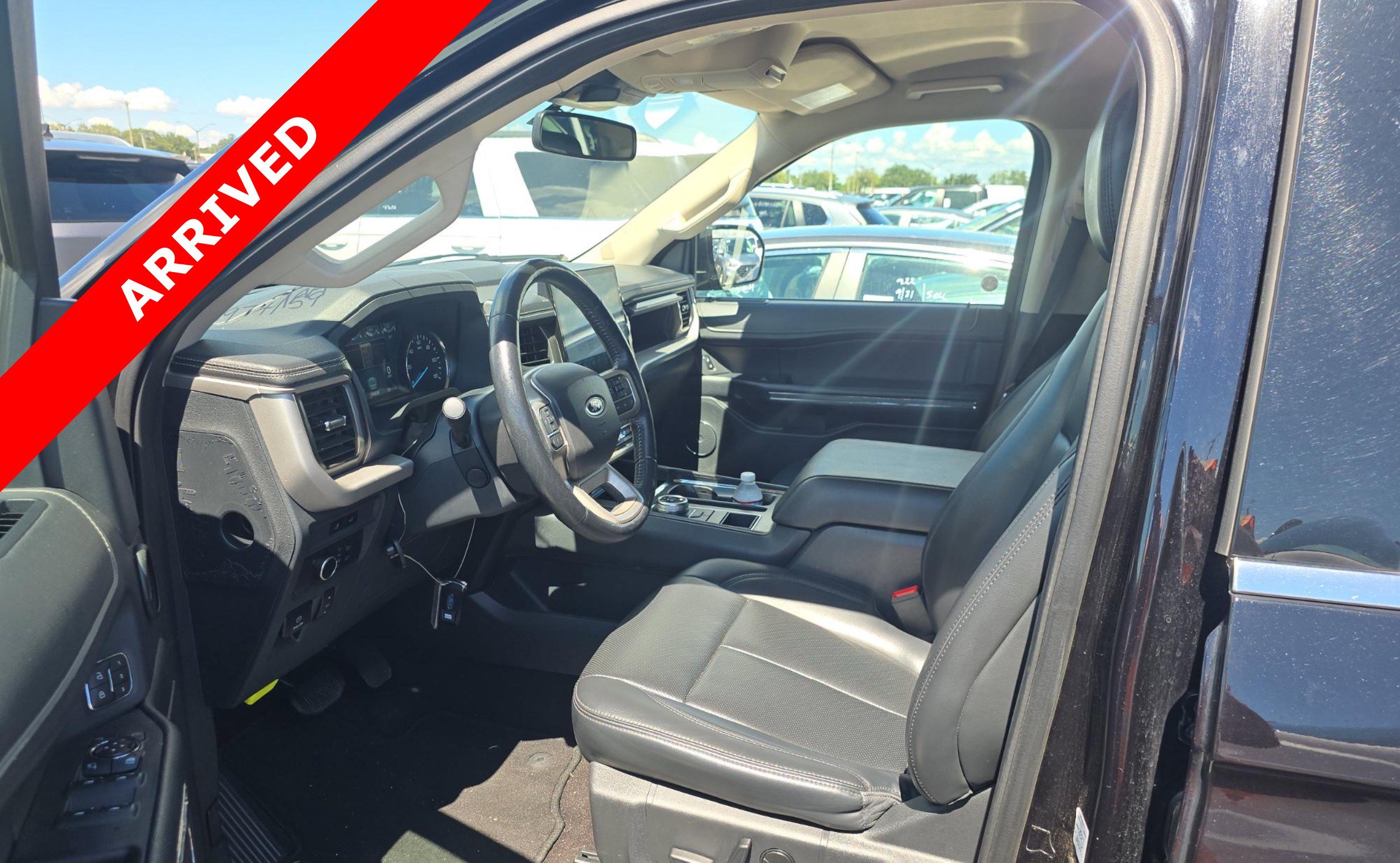 Used 2023 Ford Expedition Max XLT image 6
