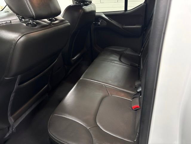 Used 2020 Nissan Frontier PRO-4X w/ Pro-4x Utility Package AWD/4WD image 15