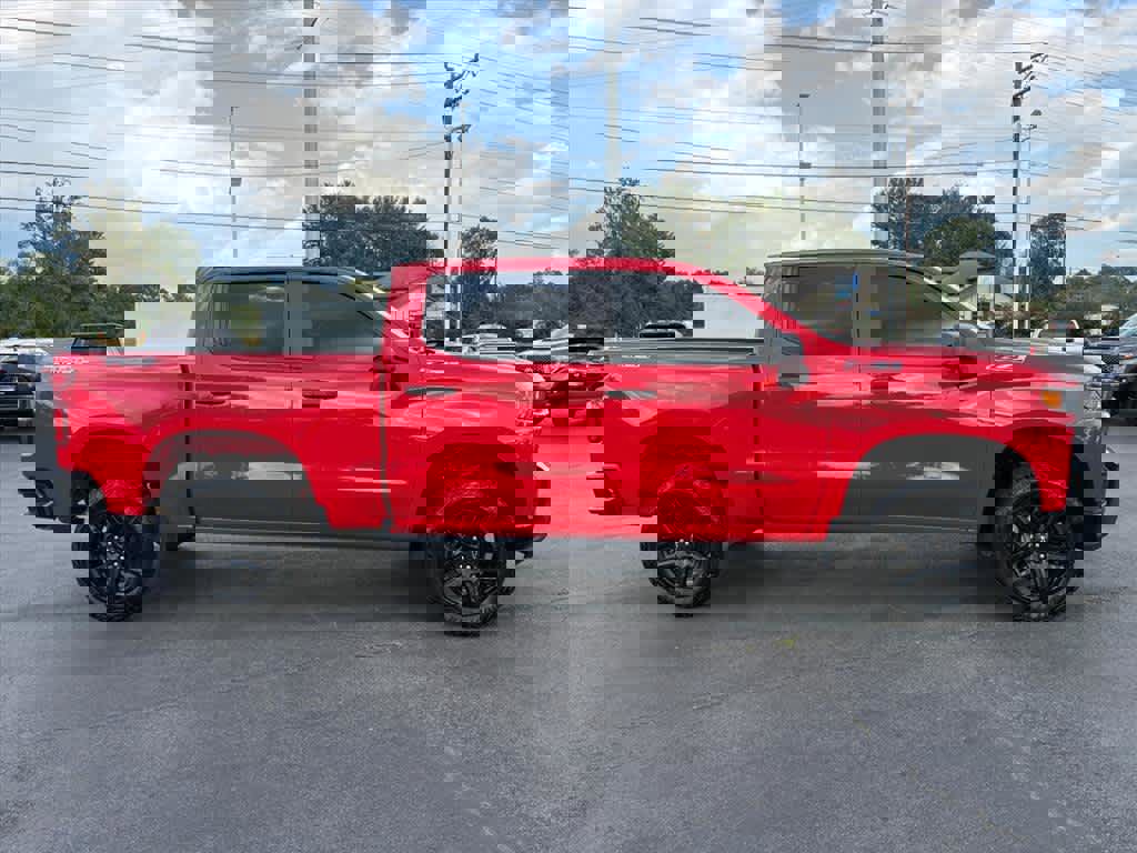 Used 2021 Chevrolet Silverado 1500 Custom Trail Boss w/ LPO, Dark Essentials Package image 2