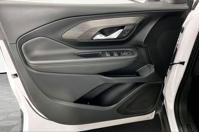 Used 2023 GMC Terrain SLE image 20