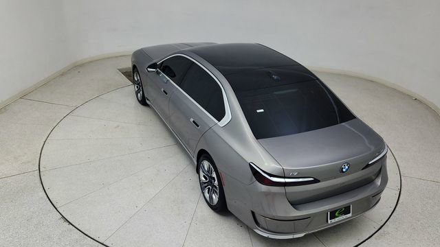 Used 2023 BMW i7 xDrive60 image 81