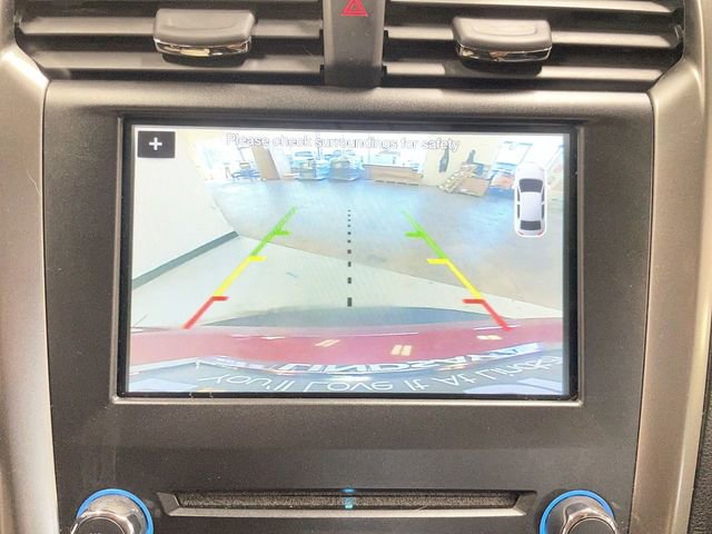 Used 2017 Ford Fusion SE w/ Fusion SE Technology Package image 17