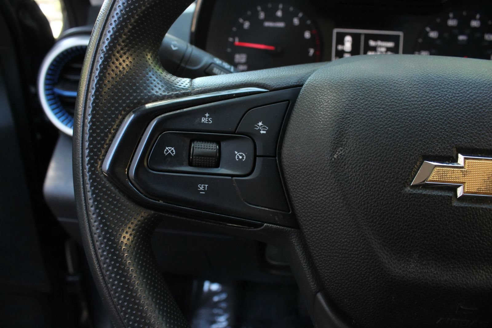 Used 2024 Chevrolet Trax LS w/ Driver Confidence Package FWD image 29