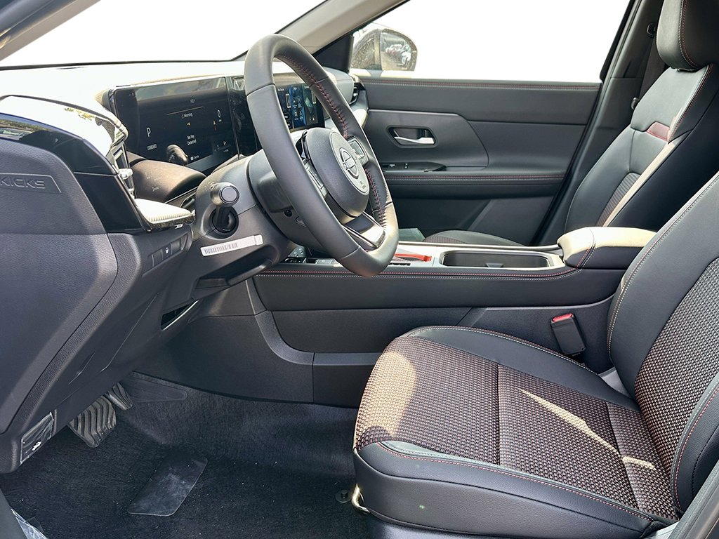 New 2026 Nissan Kicks SR w/ Cold Weather Package AWD/4WD image 11