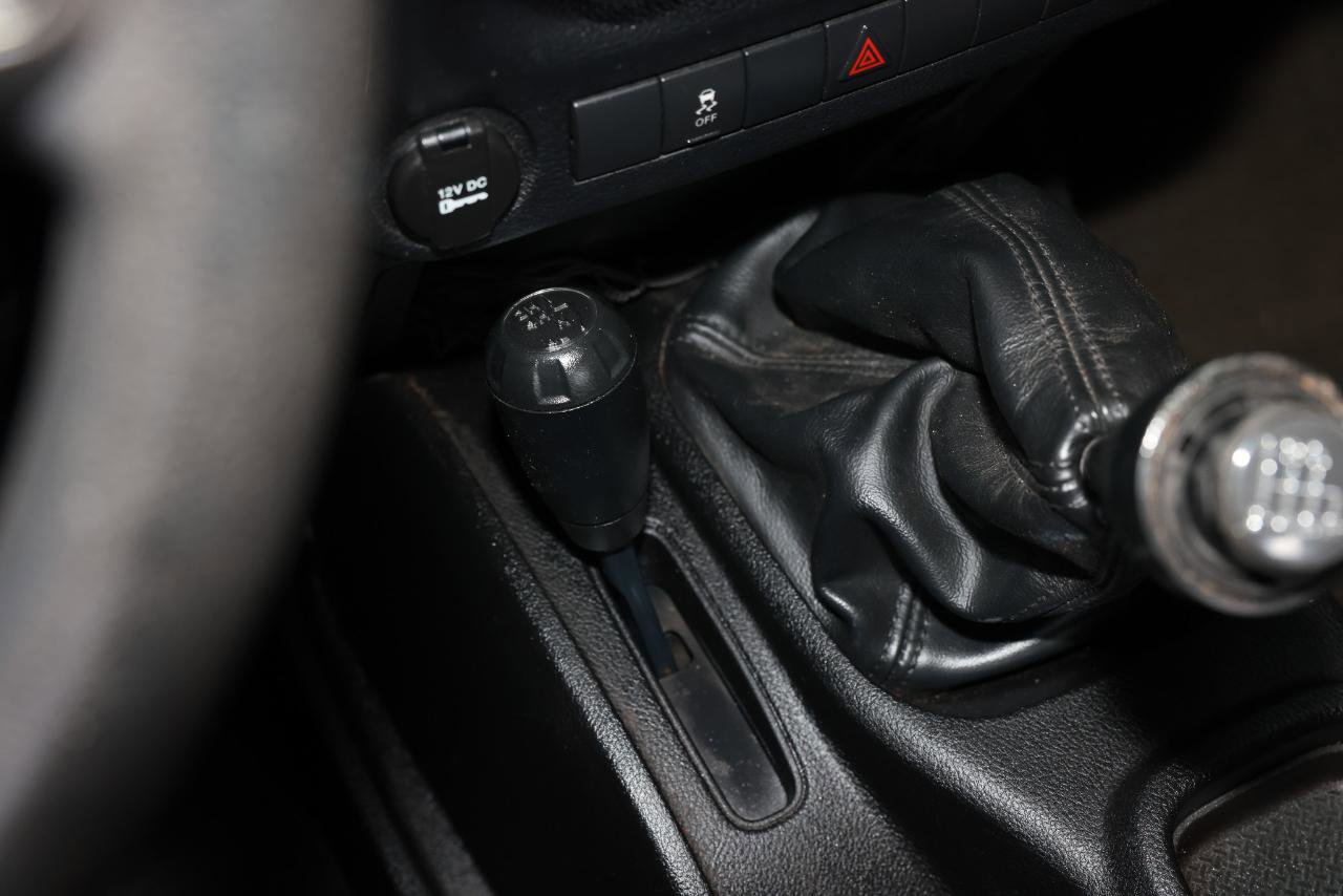 Used 2013 Jeep Wrangler Sport image 39