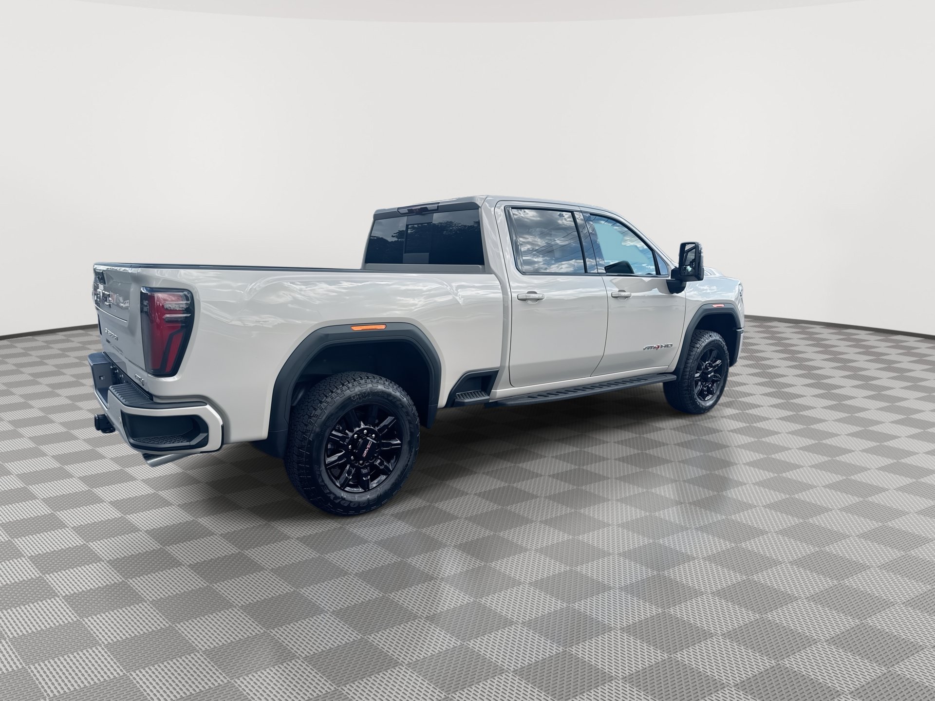 New 2026 GMC Sierra 2500 AT4 w/ AT4 Premium Plus Package AWD/4WD image 8