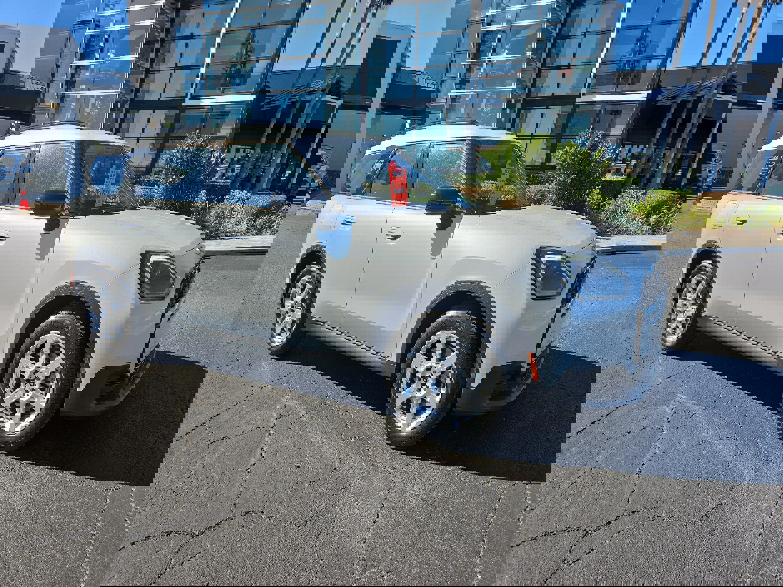 Used 2025 MINI Cooper Countryman S image 2