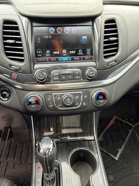 Used 2018 Chevrolet Impala LT w/ Sunroof and Spoiler Package FWD image 15