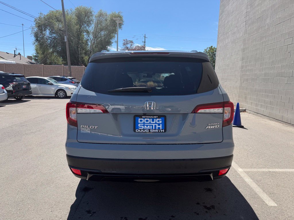 Used 2022 Honda Pilot Sport image 4