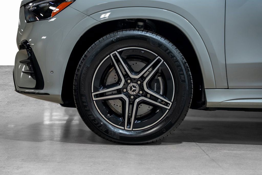 Used 2024 Mercedes-Benz GLE 350 4MATIC w/ AMG Line Exterior image 31
