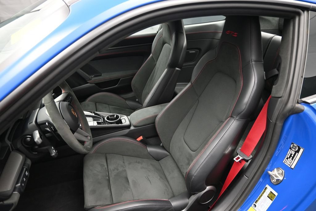 Used 2025 Porsche 911 Carrera GTS RWD image 6