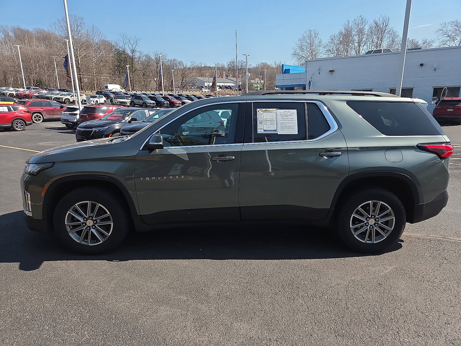 Used 2023 Chevrolet Traverse LT image 6