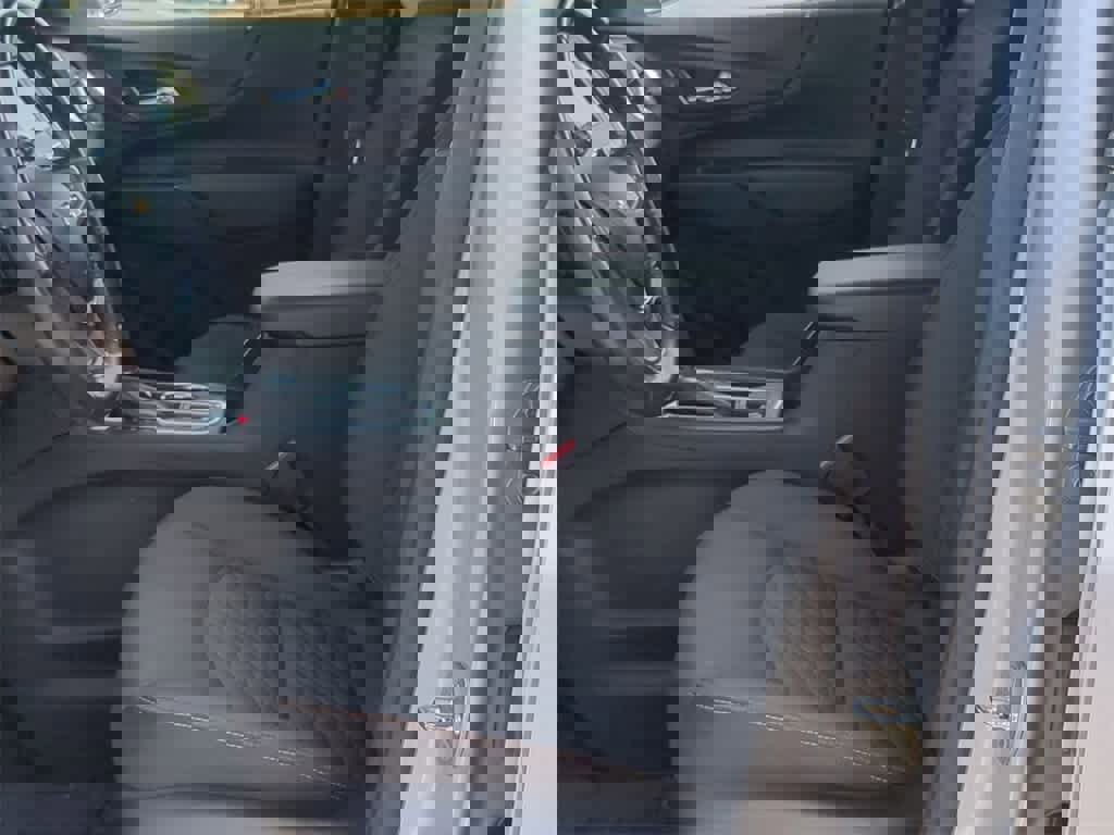 Used 2020 Chevrolet Equinox LT w/ Driver Convenience Package image 15