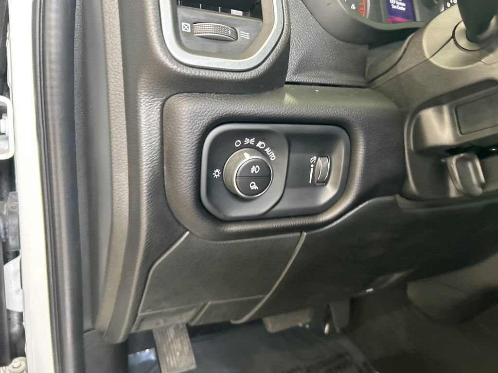 Used 2025 RAM 2500 Big Horn AWD/4WD image 44