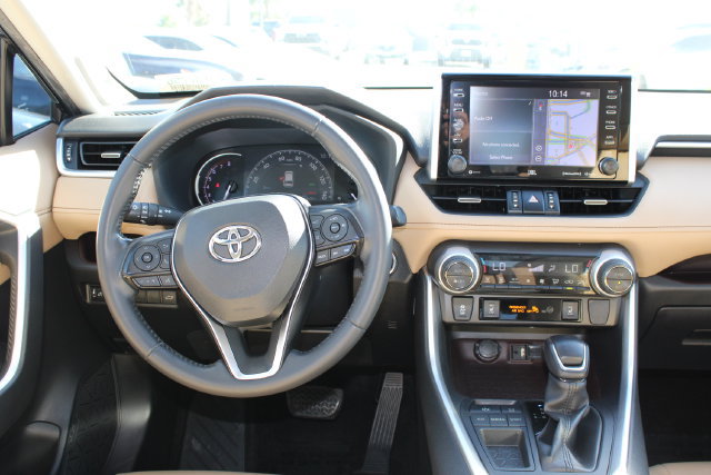 Used 2019 Toyota RAV4 Limited w/ Carpet Mat Package FWD image 14