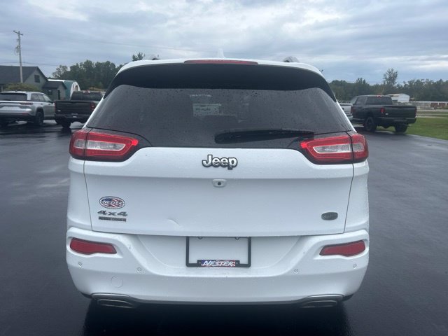 Used 2018 Jeep Cherokee Overland w/ Technology Group AWD/4WD image 5