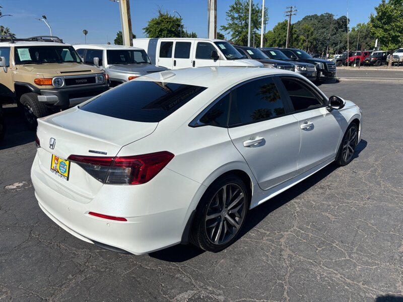 Used 2024 Honda Civic Touring image 4