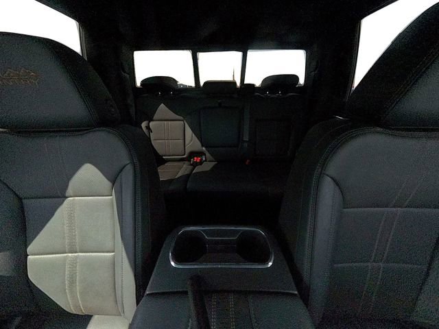 Used 2024 Chevrolet Silverado 1500 High Country w/ Technology Package AWD/4WD image 35