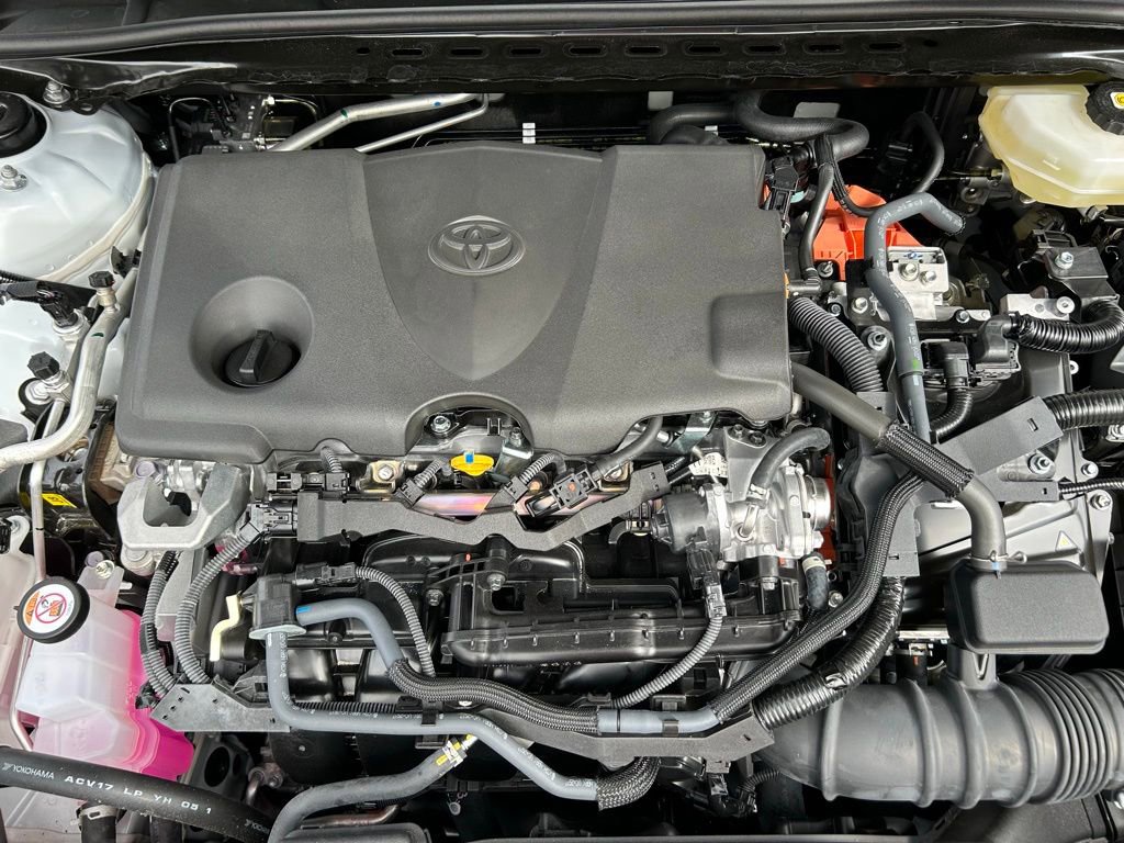Certified 2025 Toyota Camry SE image 11