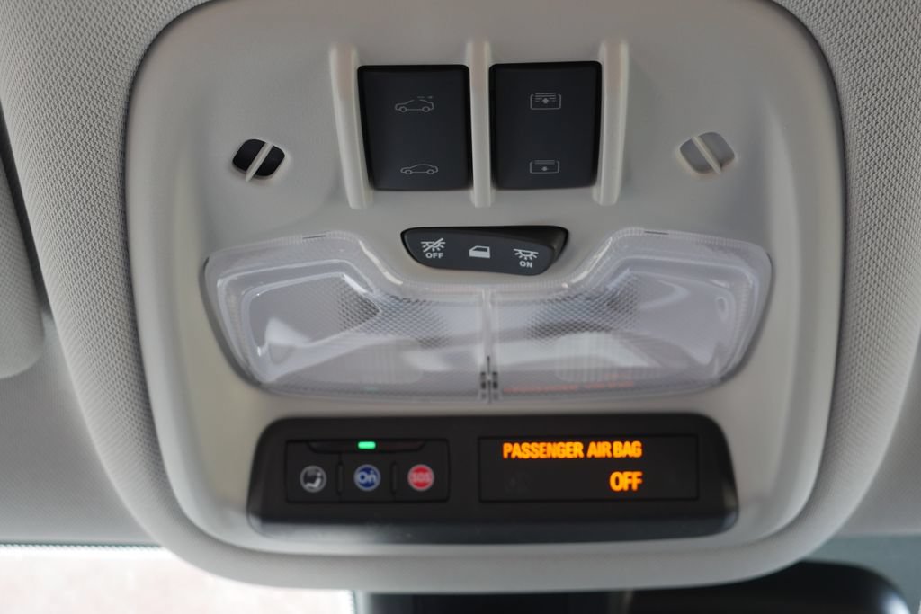 Used 2023 Chevrolet TrailBlazer LT w/ Convenience Package FWD image 23