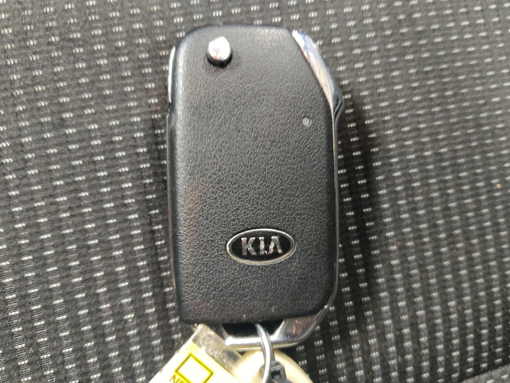Used 2021 Kia Forte LXS FWD image 32