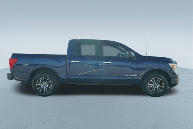 Used 2021 Nissan Titan SV w/ SV Convenience Package image 9