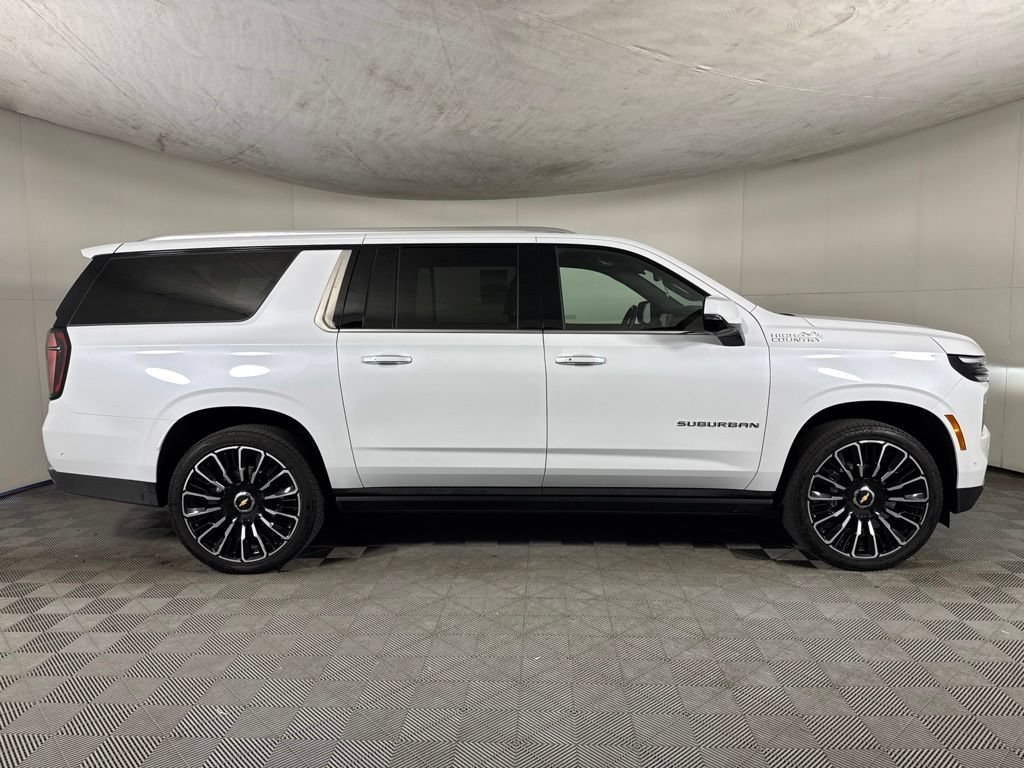 Certified 2026 Chevrolet Suburban High Country AWD/4WD image 4