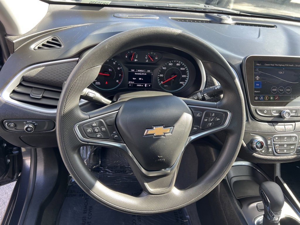 Used 2023 Chevrolet Malibu LT image 16