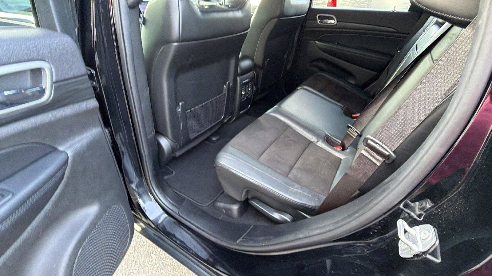 Used 2019 Jeep Grand Cherokee Laredo w/ Laredo X Package RWD image 23