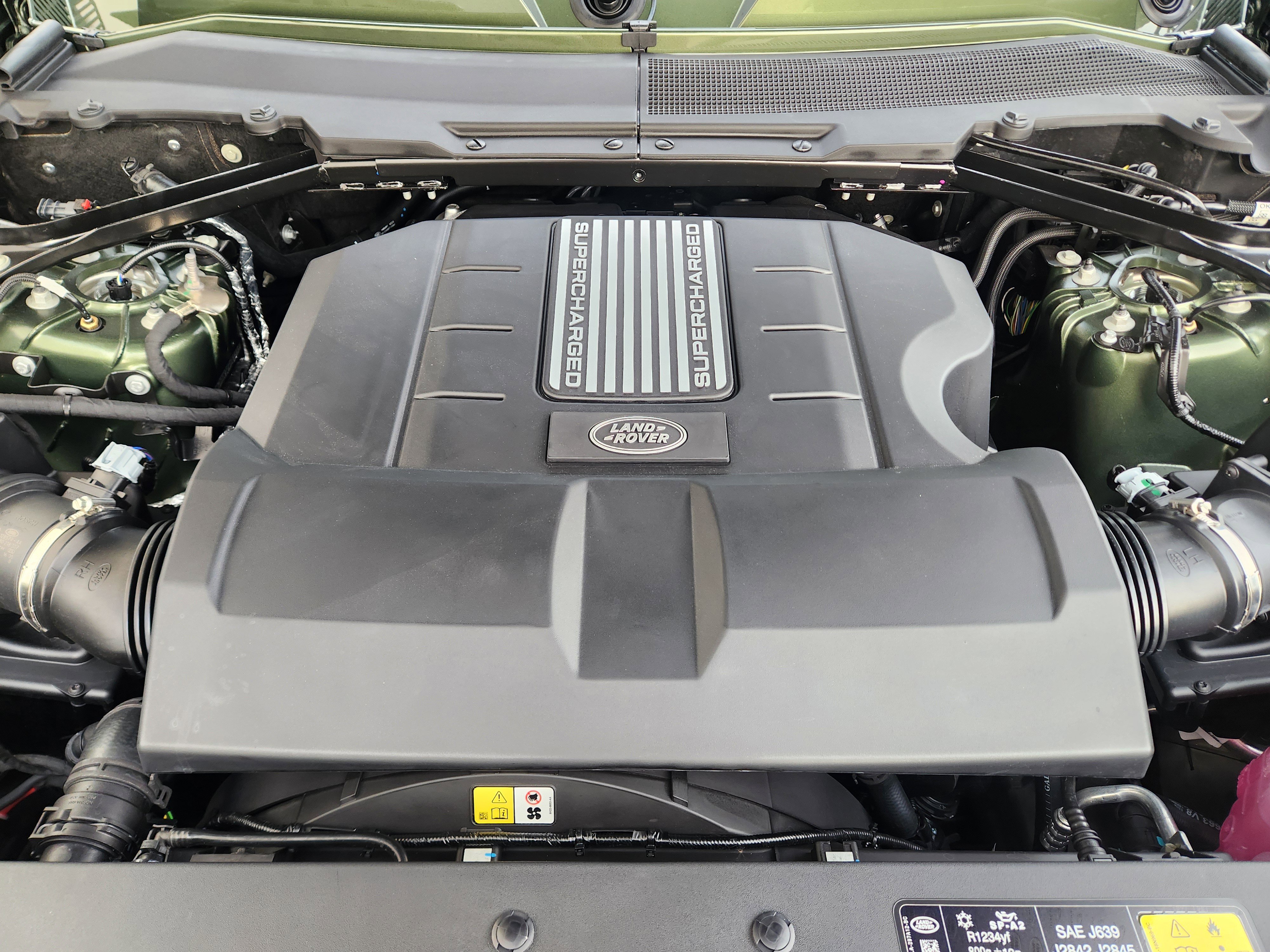 New 2026 Land Rover Defender 110 X-Dynamic SE image 35