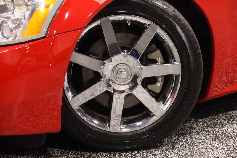 Used 2007 Cadillac XLR RWD image 23