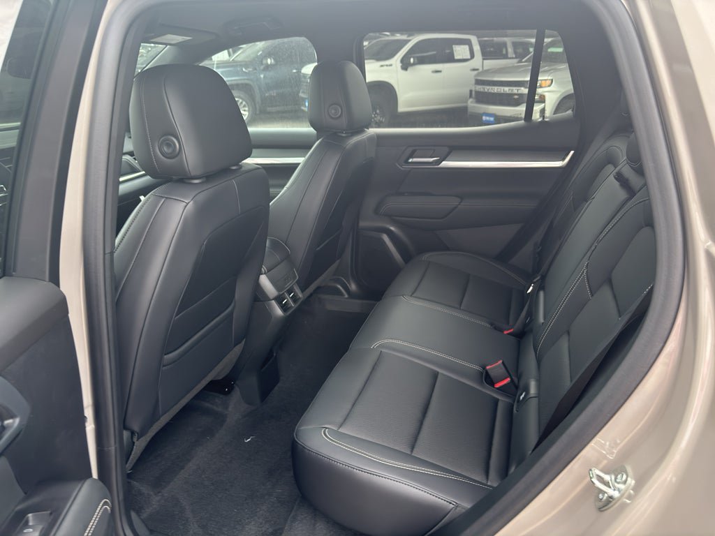Used 2027 GMC Terrain Elevation w/ Elevation Premium Package FWD image 14