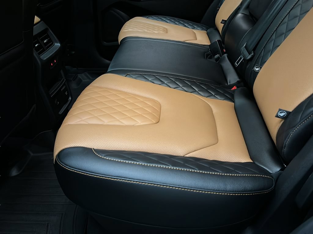 Used 2024 Ford Edge Titanium w/ Titanium Elite Package AWD/4WD image 16