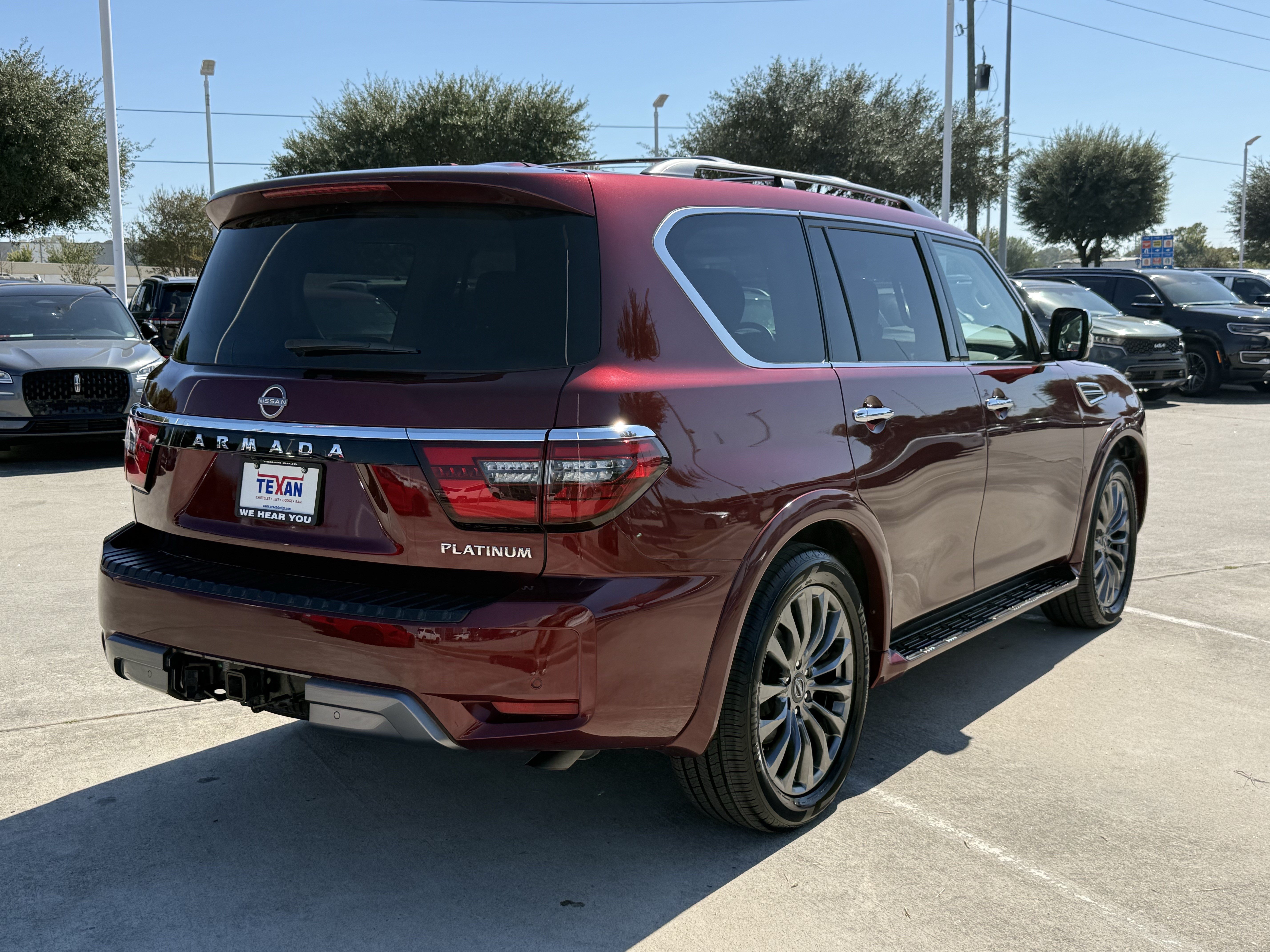 Used 2023 Nissan Armada Platinum w/ Captain's Chairs Package AWD/4WD image 5