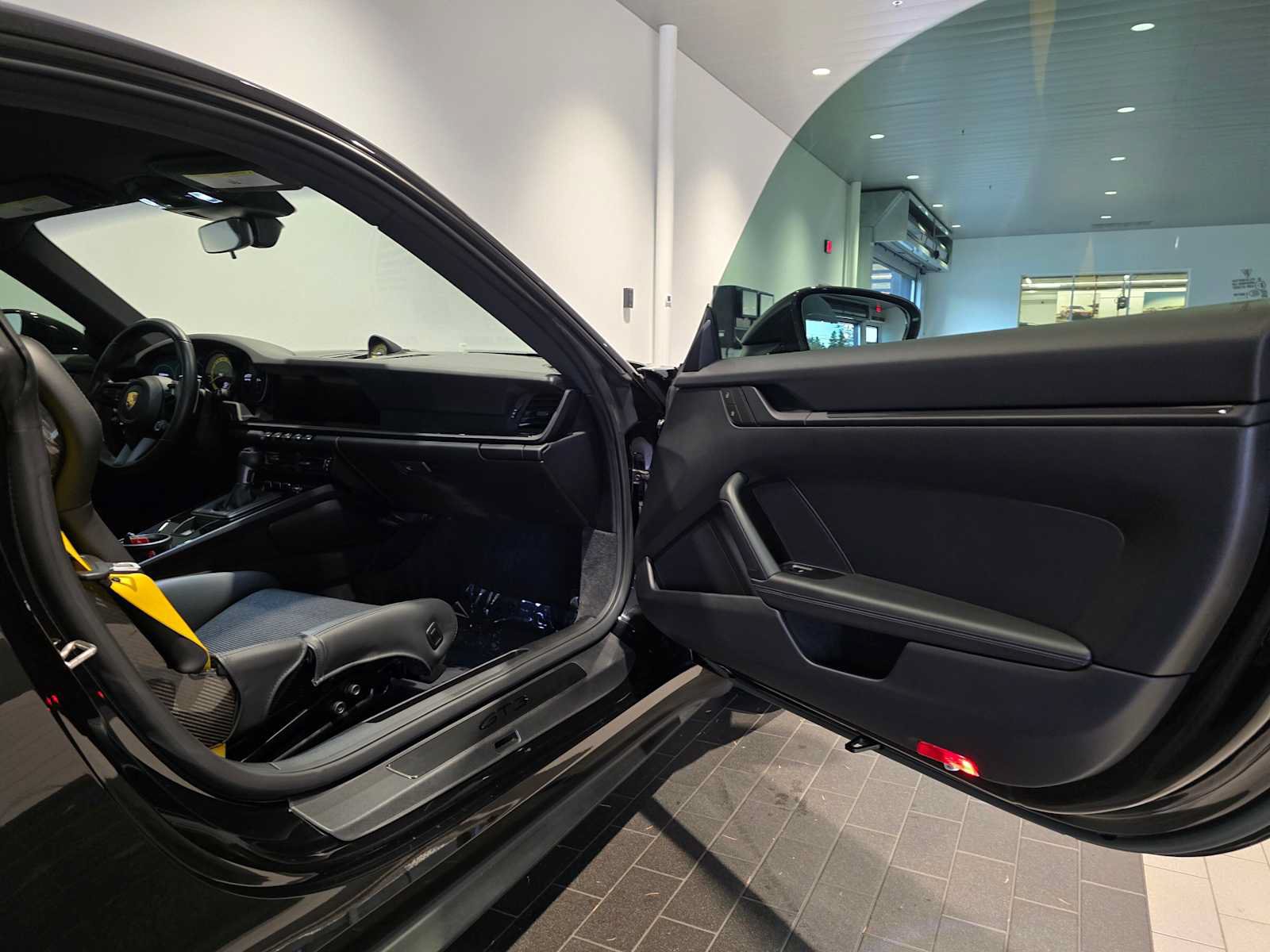 Used 2022 Porsche 911 GT3 RWD image 12
