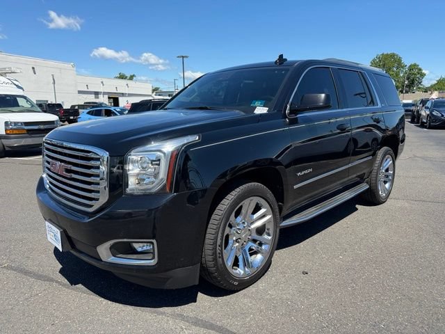 Certified 2018 GMC Yukon SLT w/ Premium Edition AWD/4WD image 3