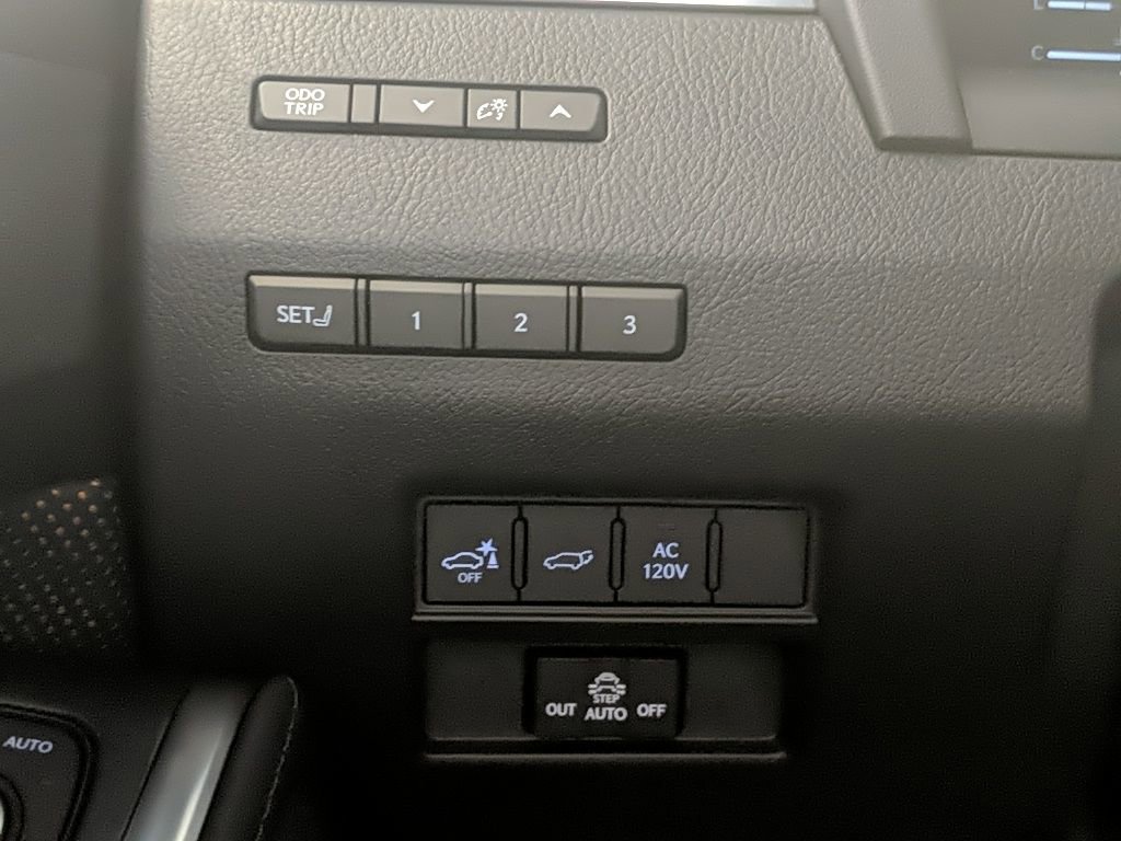 Used 2026 Lexus GX 550 w/ Accessory Package (2T) image 27